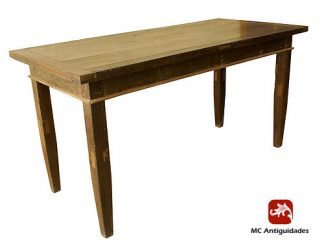Mesa mineira em vinhático, tampo único - 030